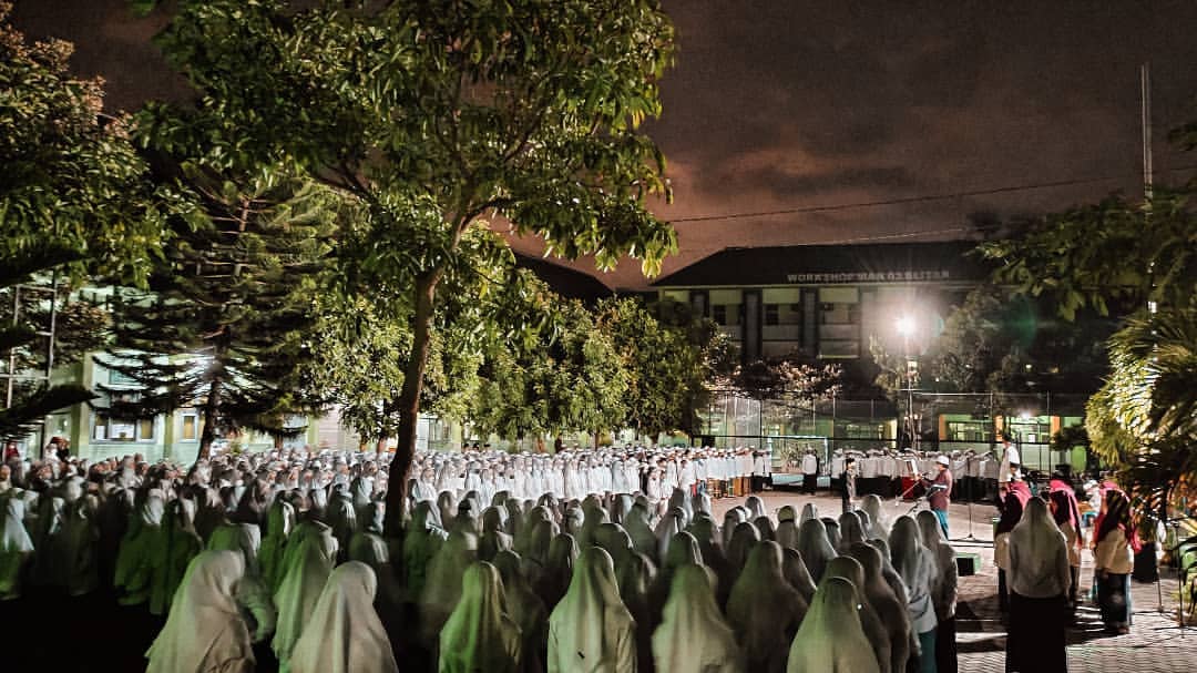 Suasana apel HSN 2021 Pondok Pesantren Terpadu Al-Kamal.